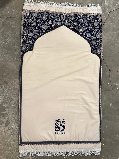 Classic padded Rug