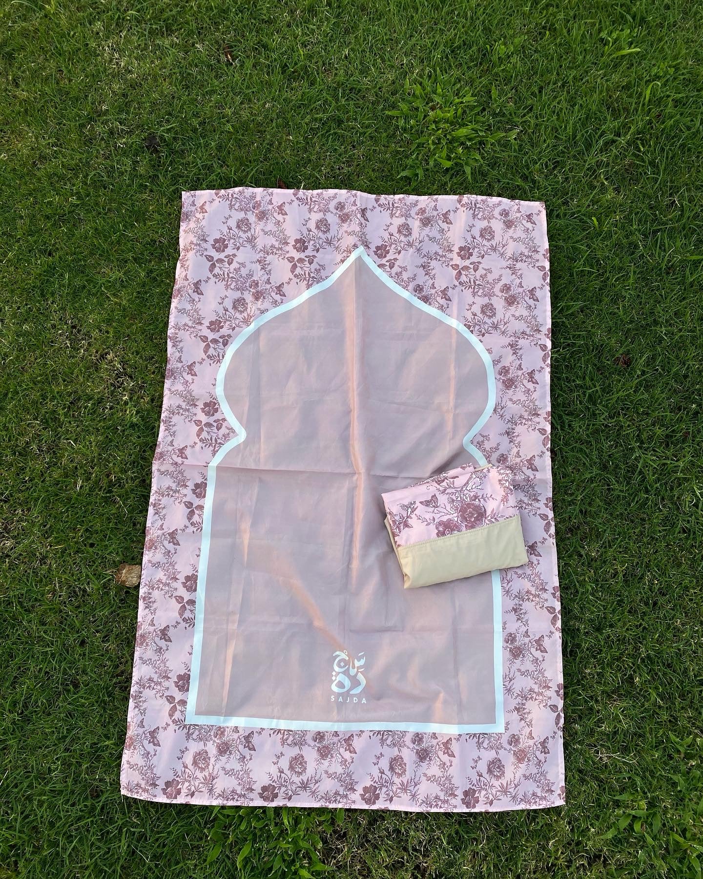 SOFT ROSE Prayer Set (portable skirt + mat)